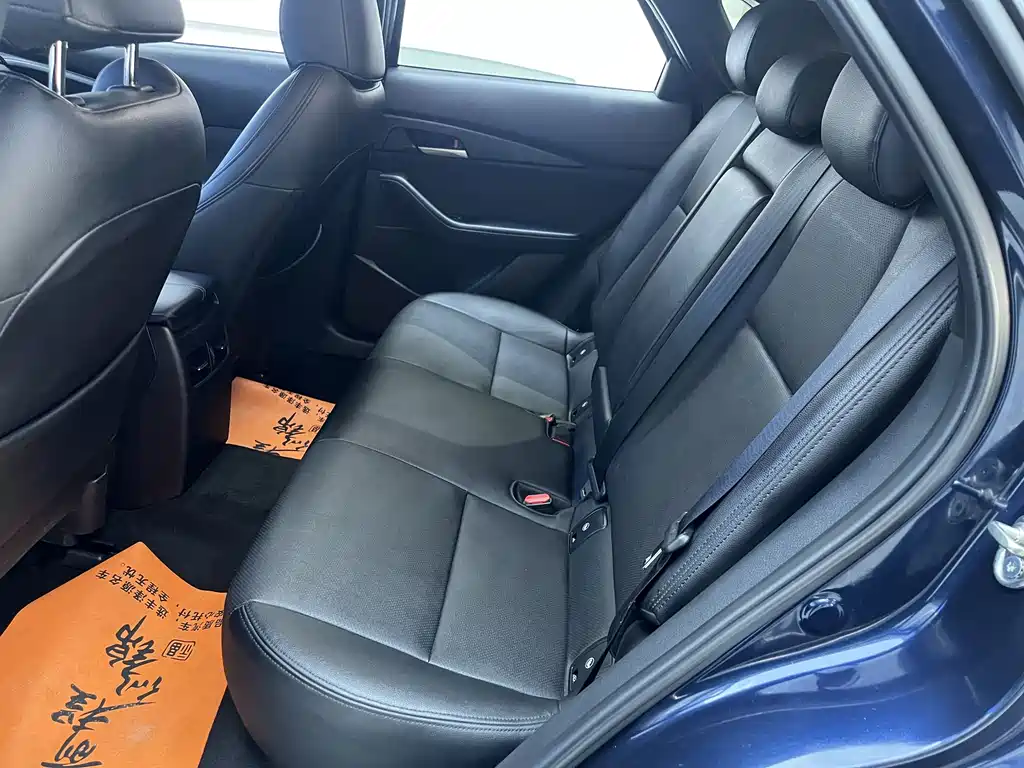 Mazda CX-30 2021 — фото 8