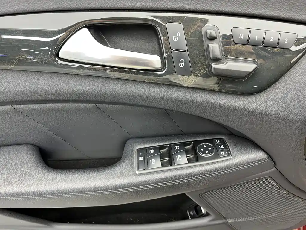 Mercedes-Benz CLS 2012