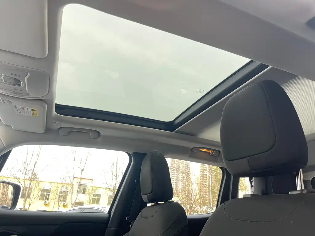 Jeep Renegade 2018 — фото 21