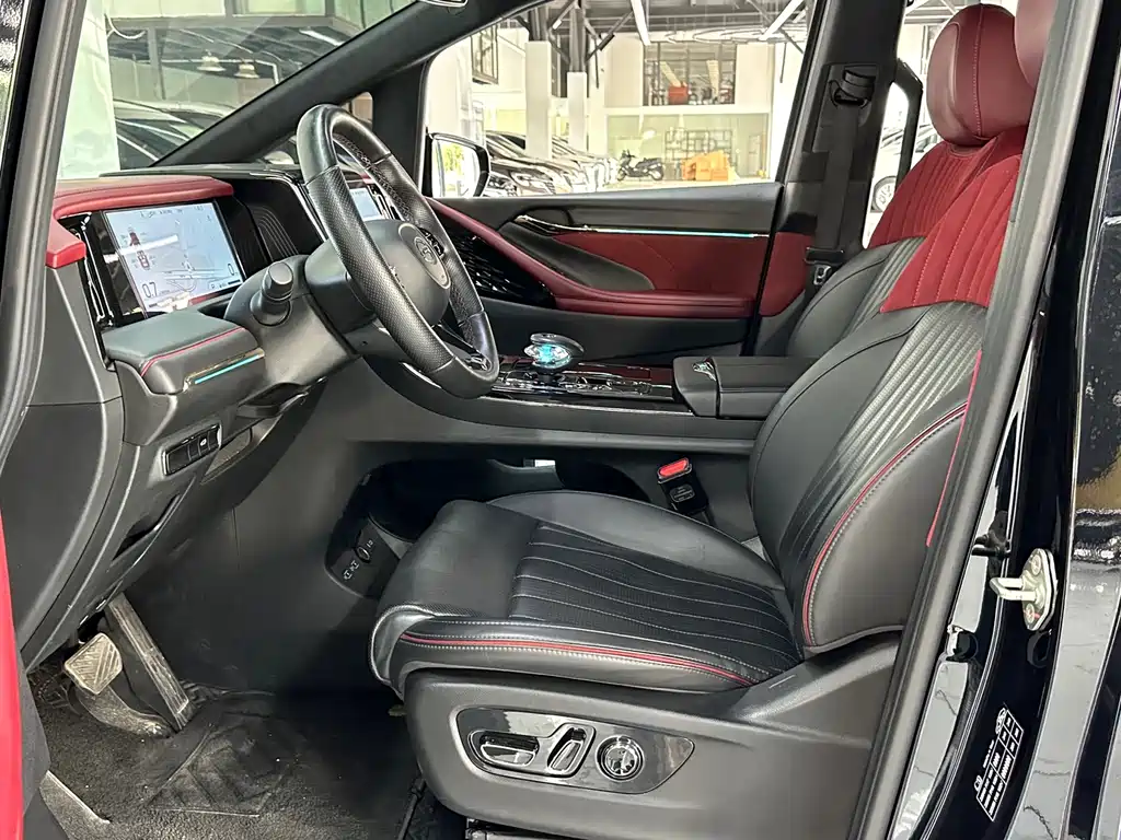 GAC Motor Trumpchi M8 2023 — фото 9