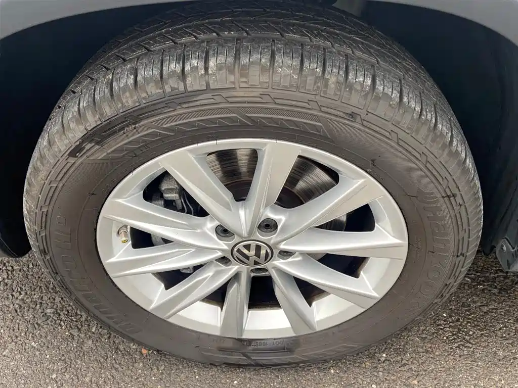Volkswagen Tiguan 2015 — фото 14