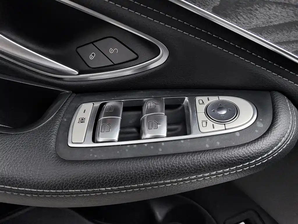 Mercedes-Benz C-Class 2015 — фото 9