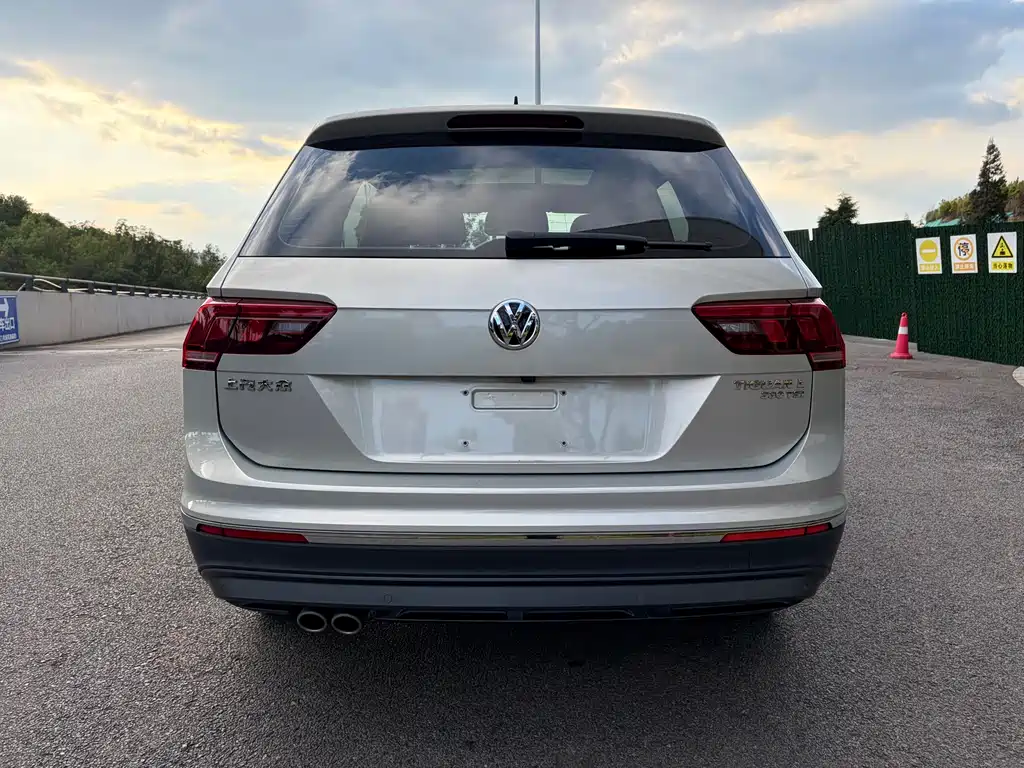 Volkswagen Tiguan L 2020 — фото 5