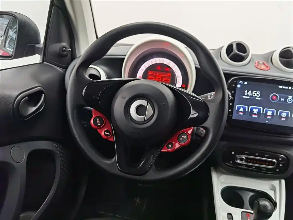 smart Fortwo 2017 — фото 11
