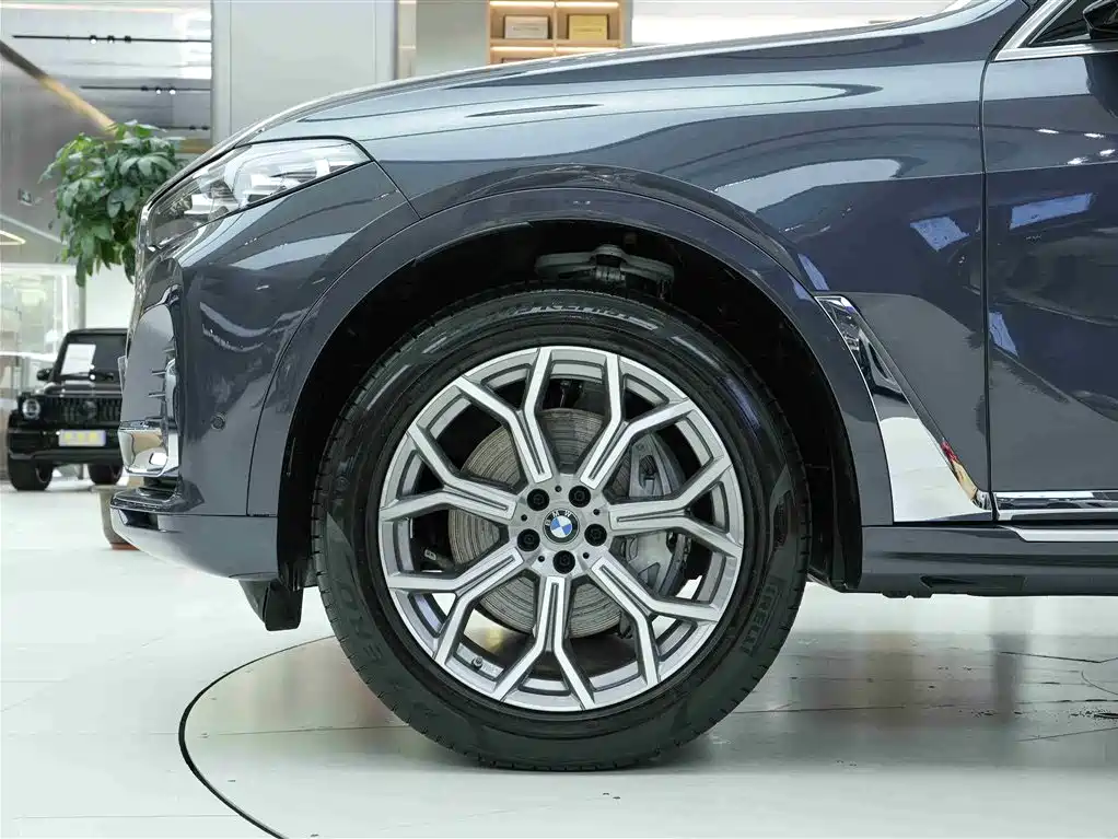 BMW X7 2022 — фото 18