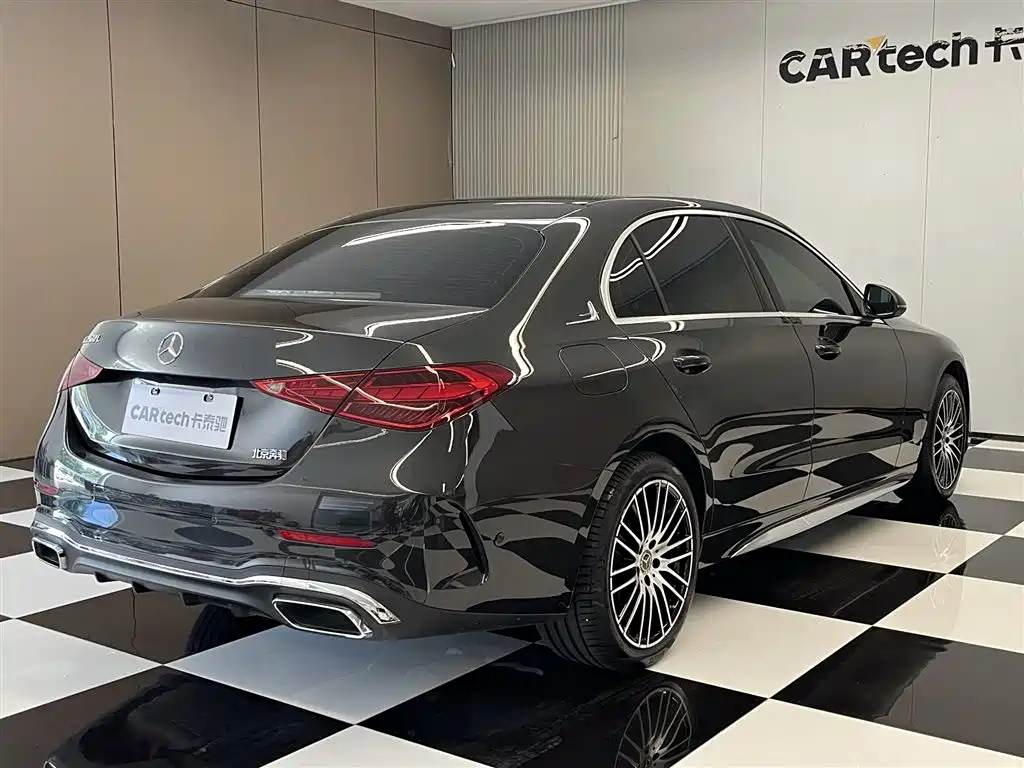 Mercedes-Benz C-Class 2024