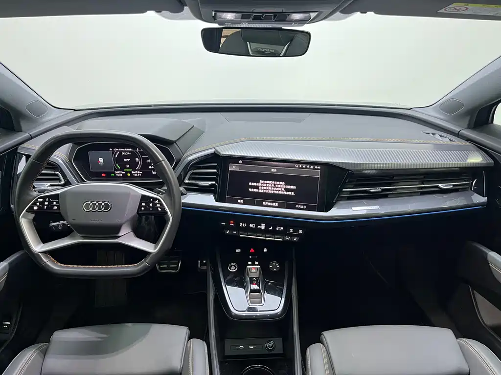 Audi Q4 e-tron 2025 — фото 6