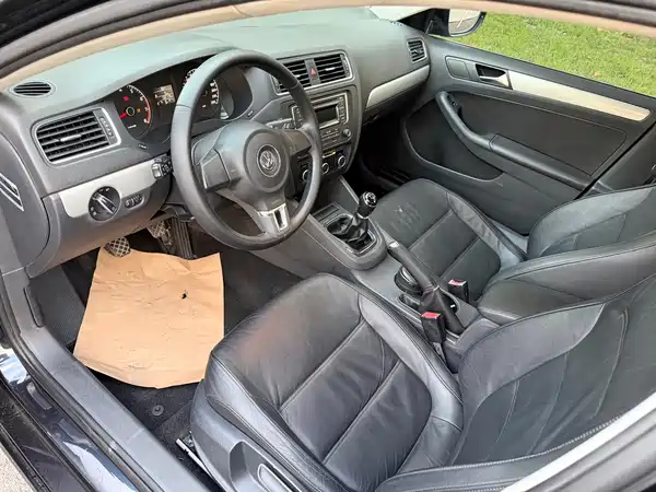 Volkswagen Sagitar 2013