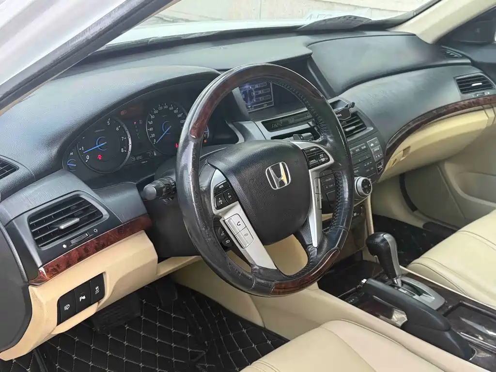 Honda Crosstour 2014 — фото 15