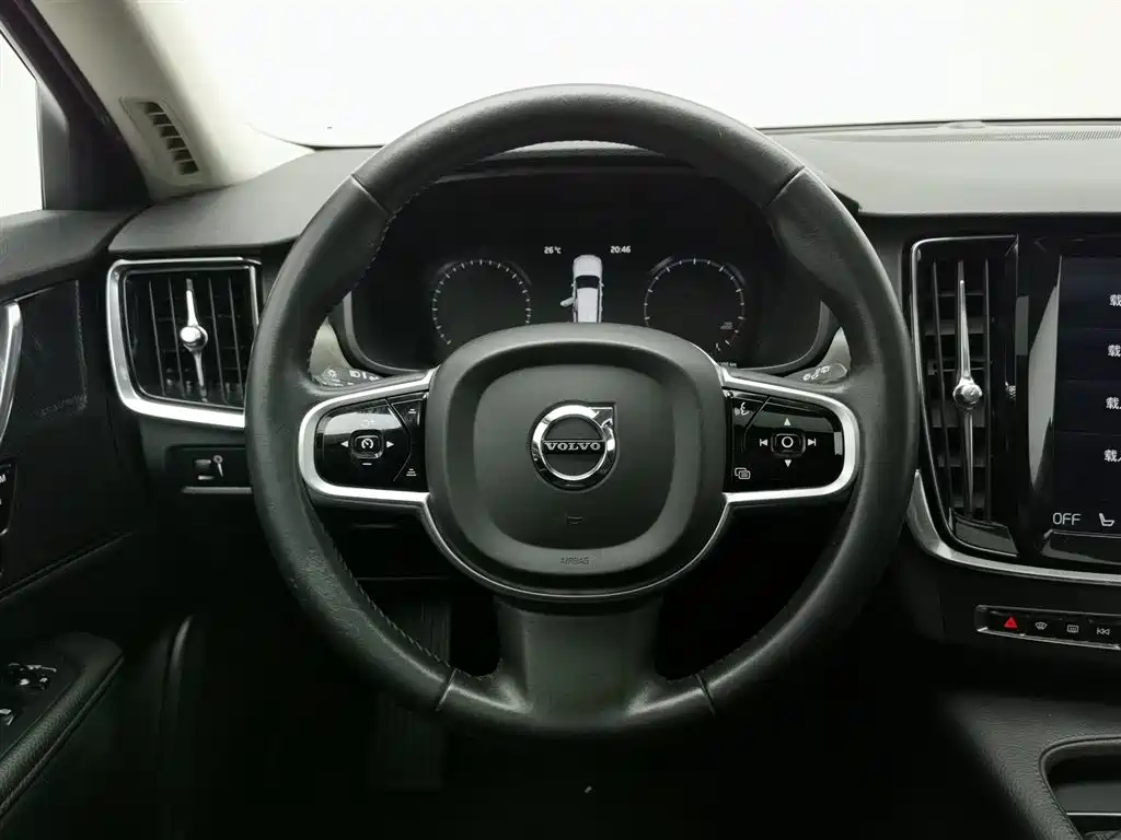 Volvo V90 2018 — фото 11