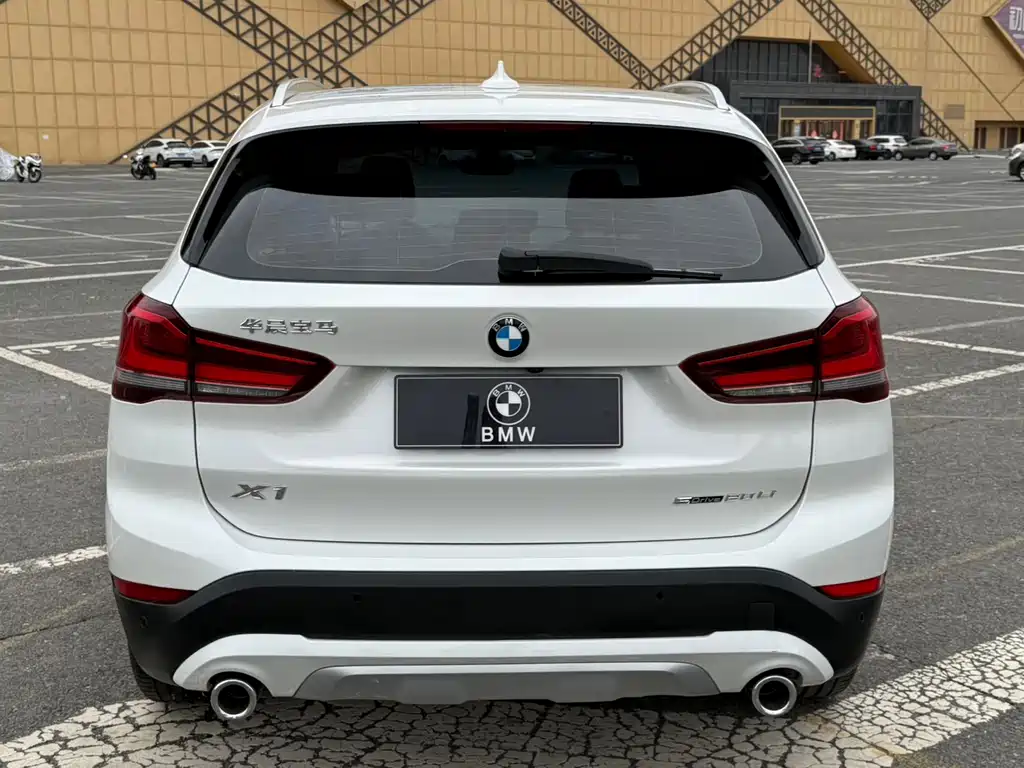 BMW X1 2022 — фото 5