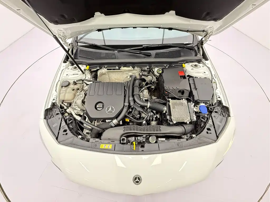 Mercedes-Benz A-Class 2023 — фото 8