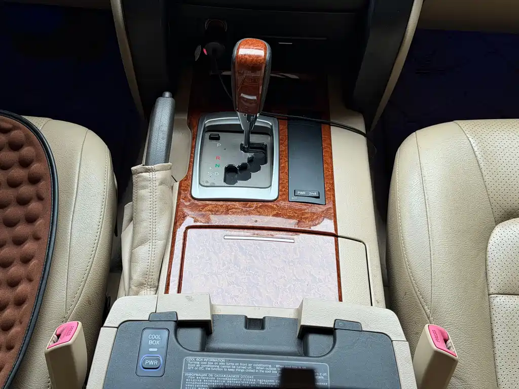 Toyota Land Cruiser 2015 — фото 11