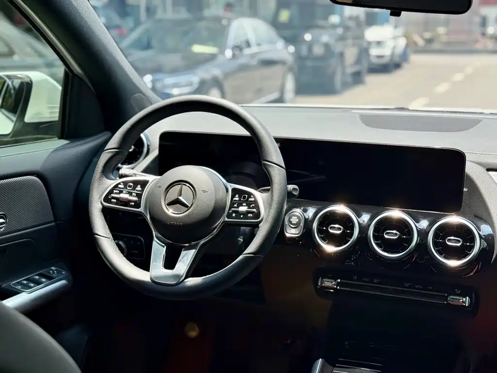 Mercedes-Benz GLA 2023 — фото 21