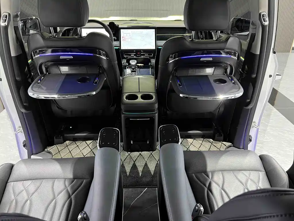 GAC Motor Trumpchi M8 2025 — фото 23