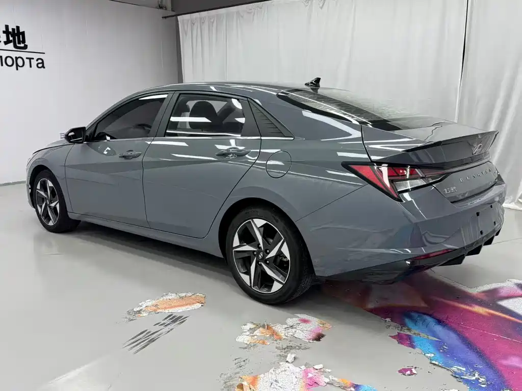 Hyundai Elantra 2022