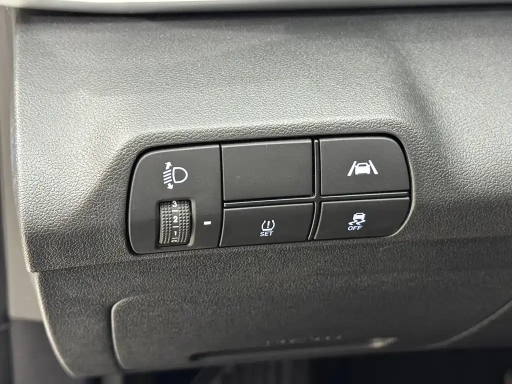 Hyundai Elantra 2022 — фото 22