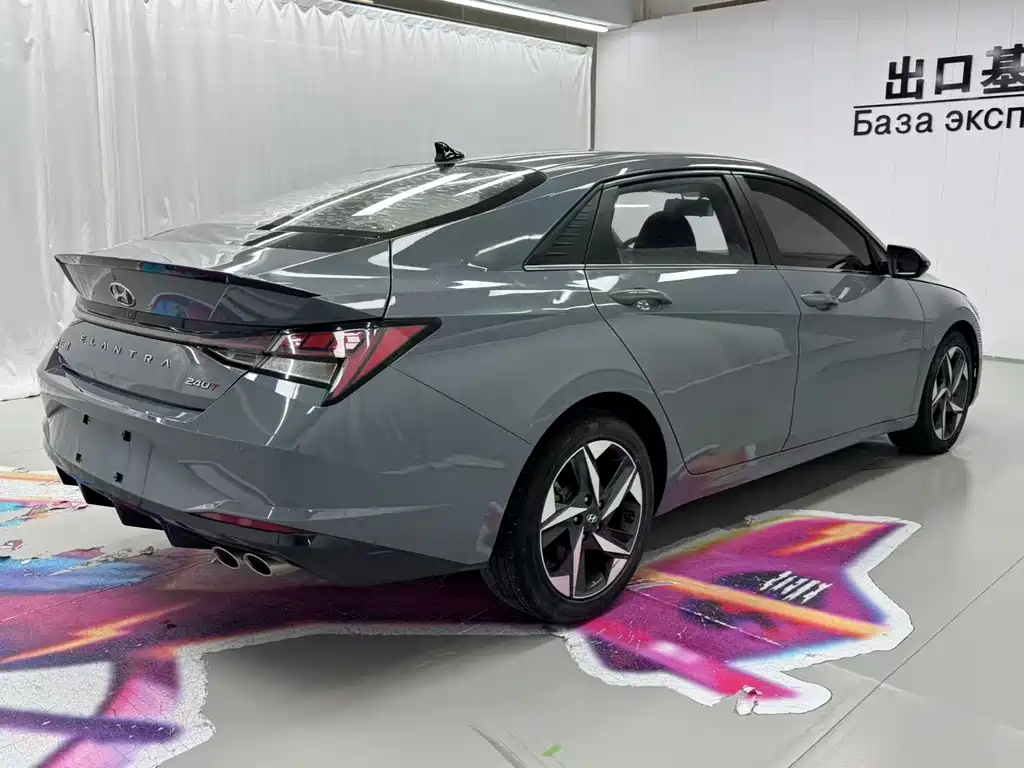 Hyundai Elantra 2022