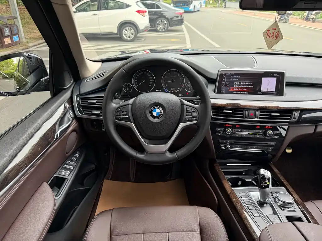 BMW X5 2017 — фото 16