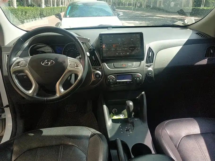 Hyundai ix35 2015 — фото 12
