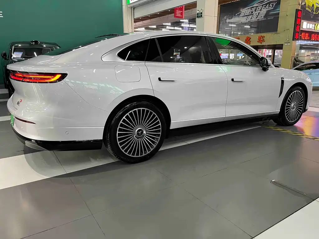 VOYAH Passion L 2025