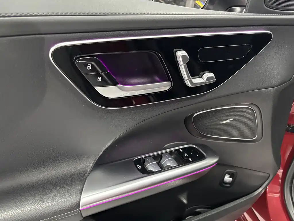 Mercedes-Benz C-Class 2023 — фото 11