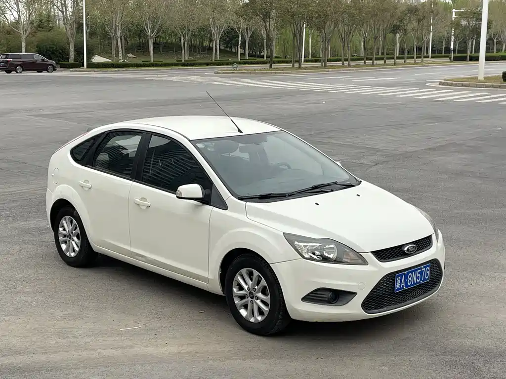 Ford Focus 2016 — фото 1