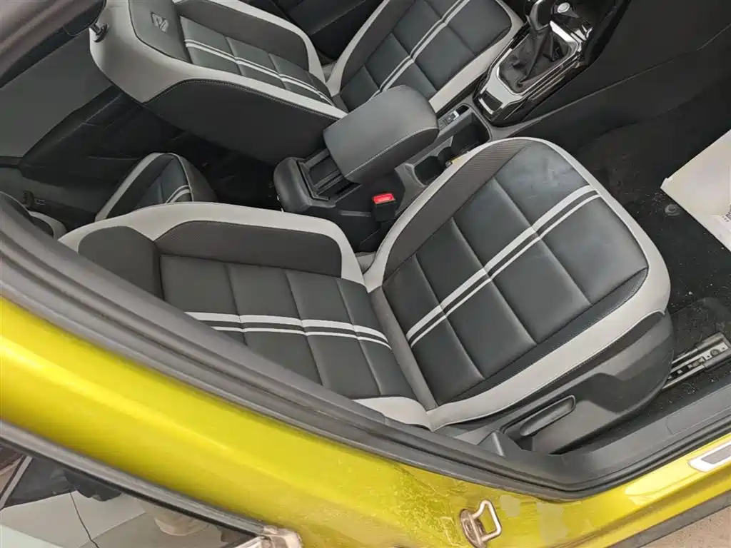 Volkswagen T-Roc 2023 — фото 25