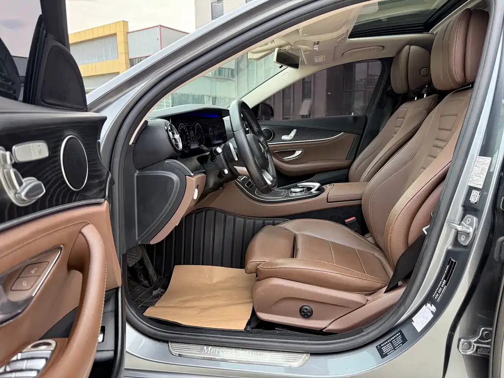 Mercedes-Benz E-Class 2018 — фото 10