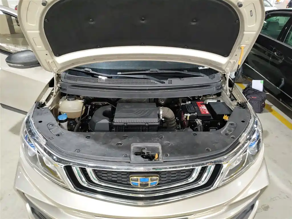 Geely Vision X3 2020 — фото 10
