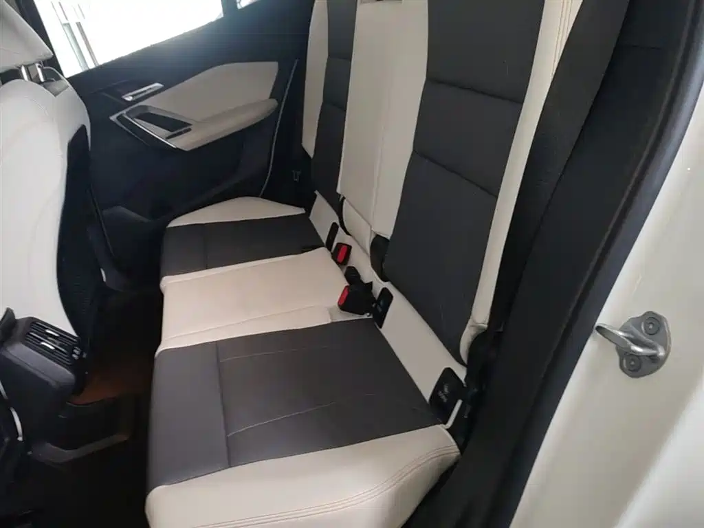 BMW X2 2025 — фото 17