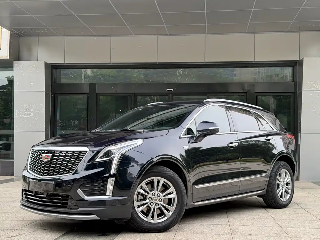 Cadillac XT5 2021 — фото 1