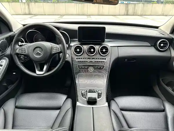 Mercedes-Benz C-Class 2017