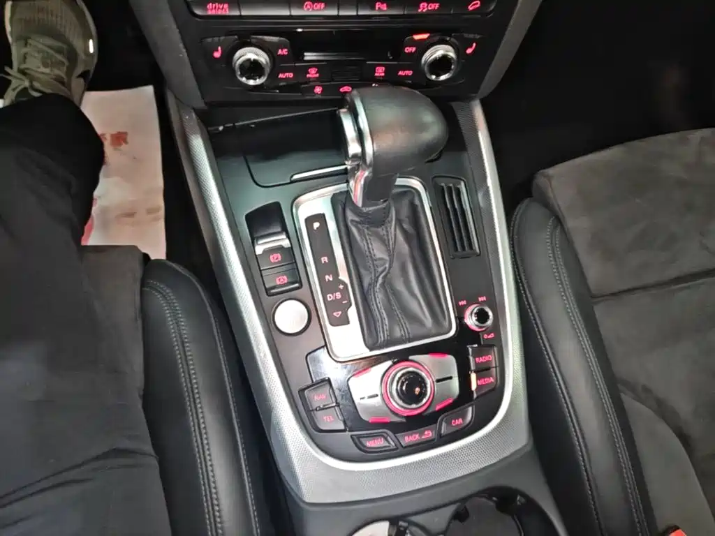 Audi Q5 2017 — фото 14