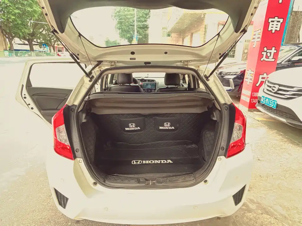 Honda Fit 2016 — фото 13