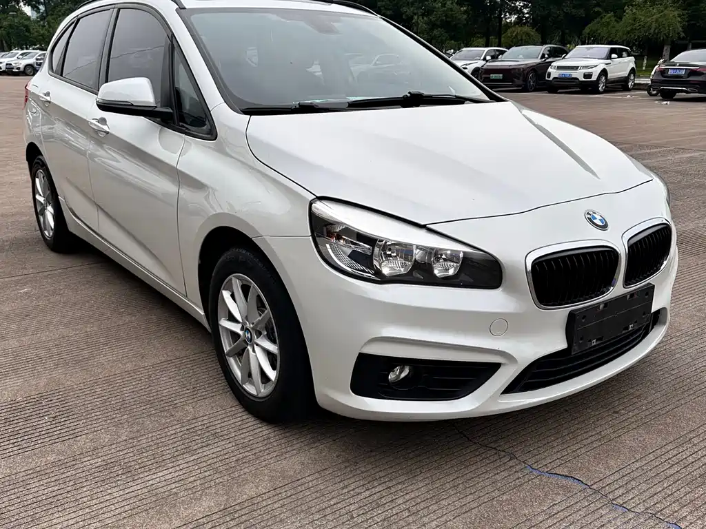 BMW 2 Series Active Tourer 2016 — фото 6