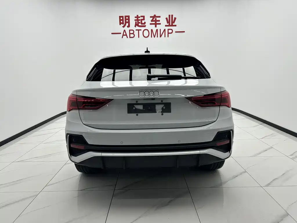 Audi Q3 Sportback 2023 — фото 10