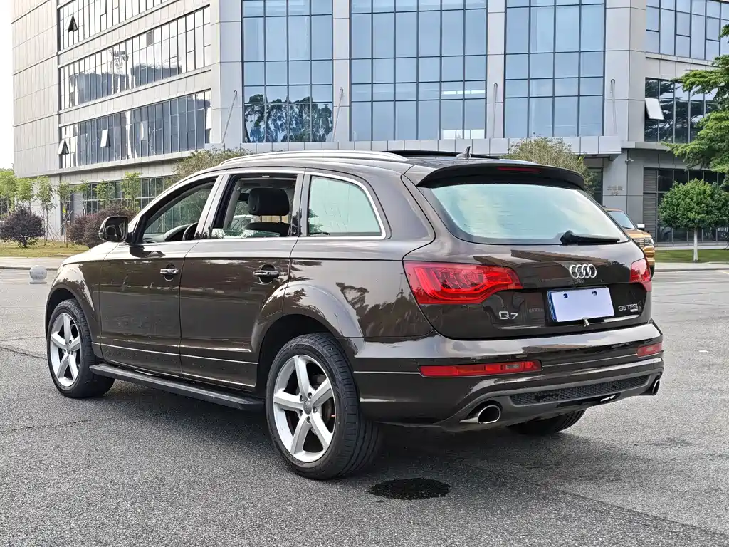 Audi Q7 2014 — фото 12