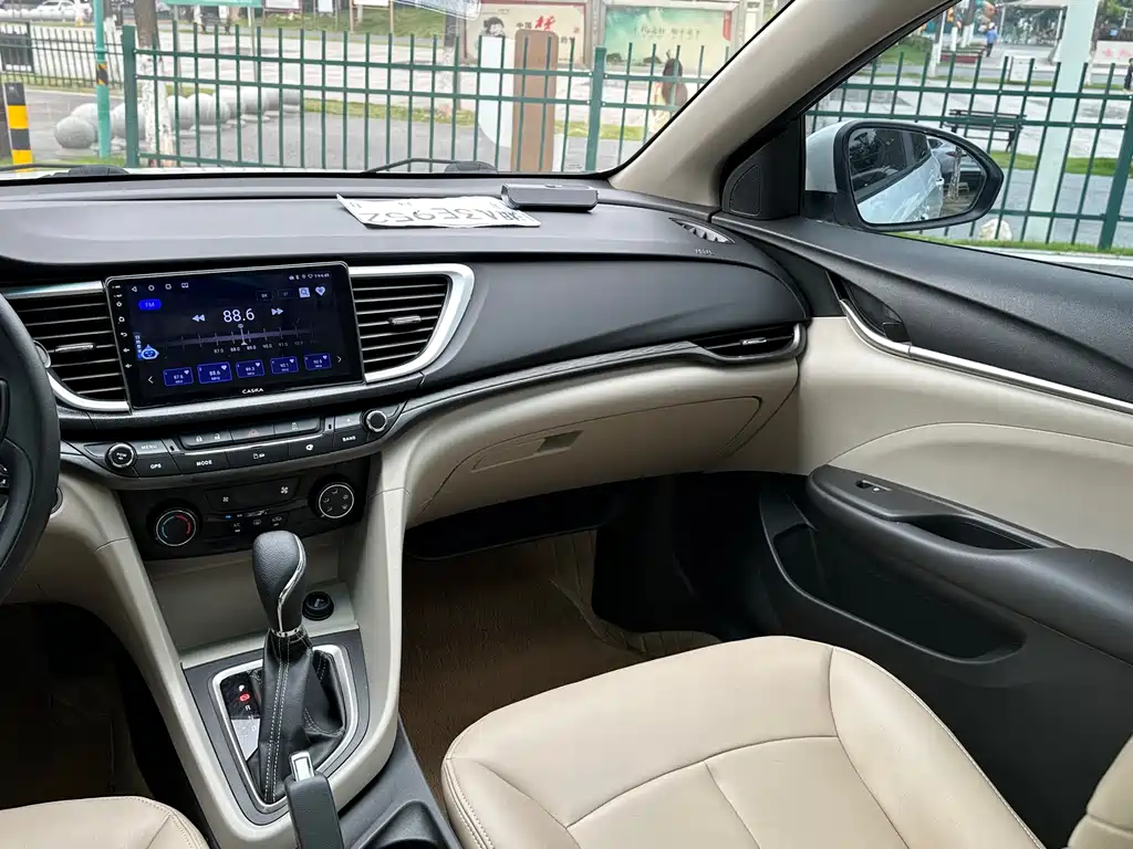 Buick Excelle 2016 — фото 23