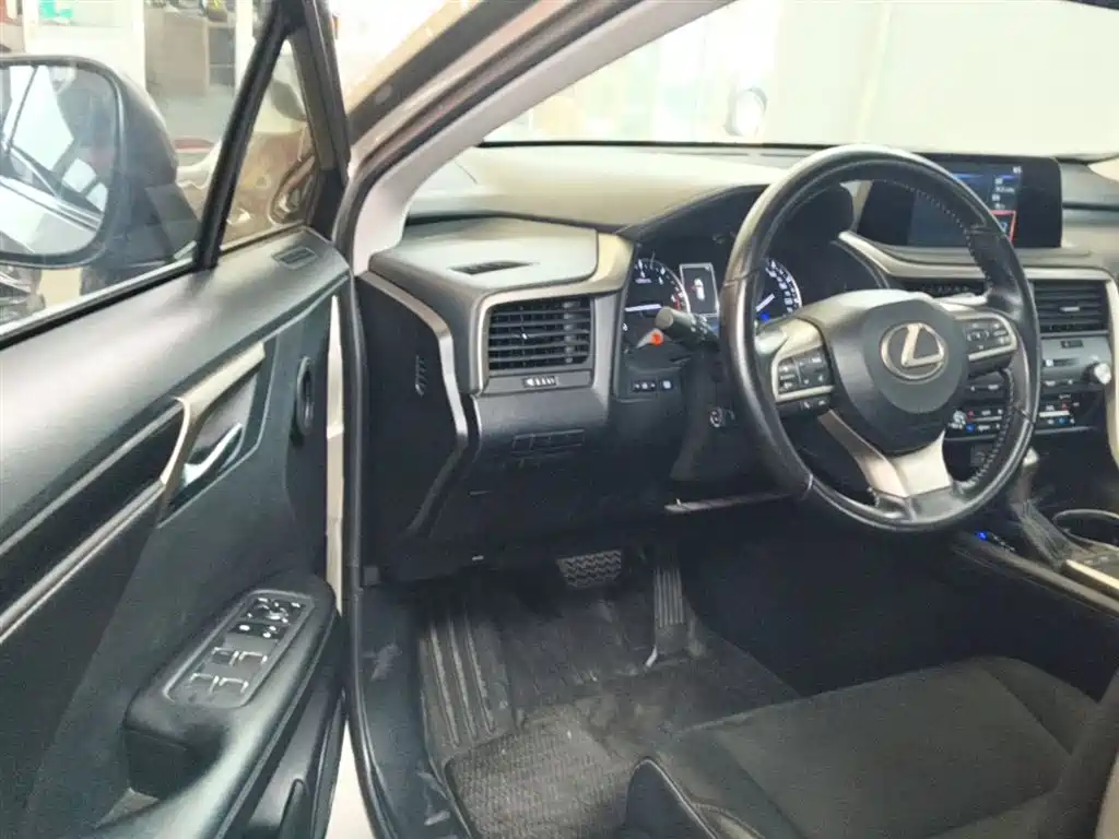 Lexus RX 2020 — фото 16