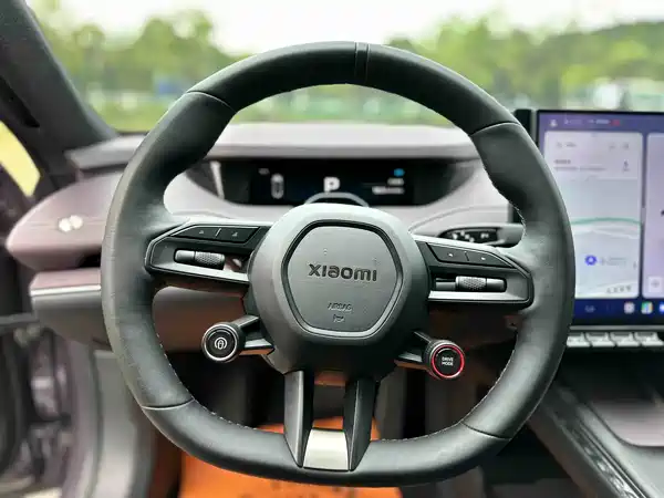 Xiaomi SU7 2024