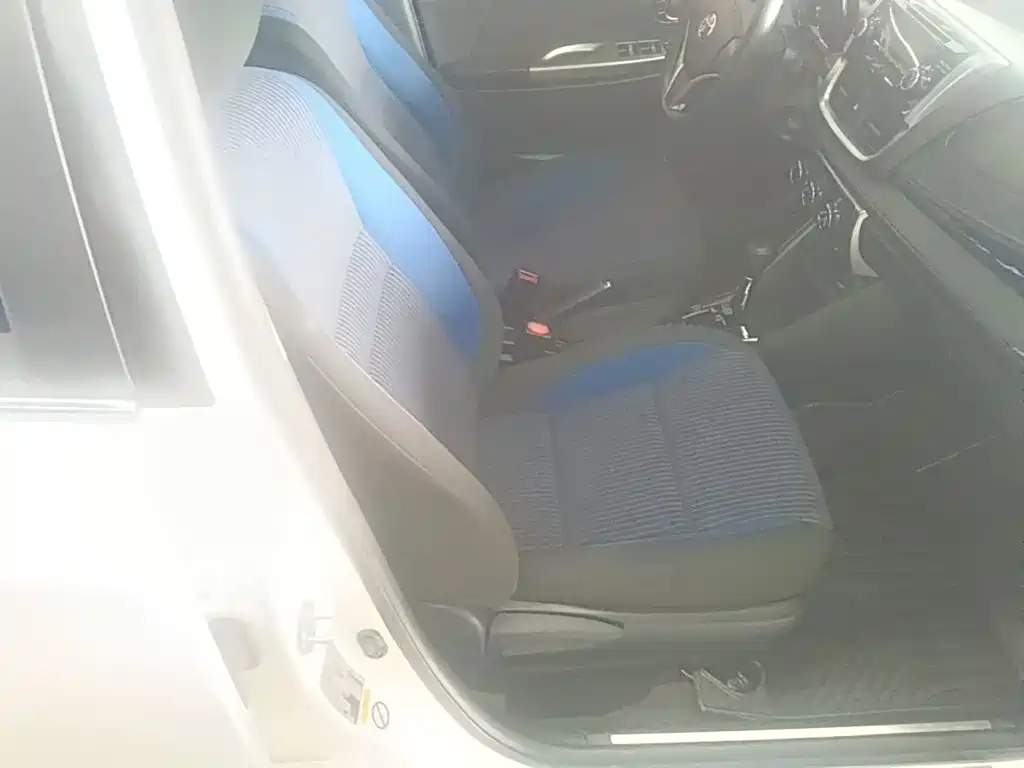 Toyota Yaris L 2016 — фото 25