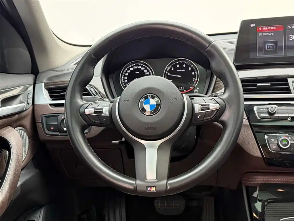 BMW X1 2021 — фото 26