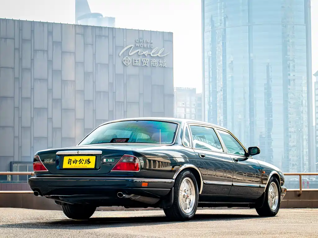 Jaguar XJ 1997 — фото 9