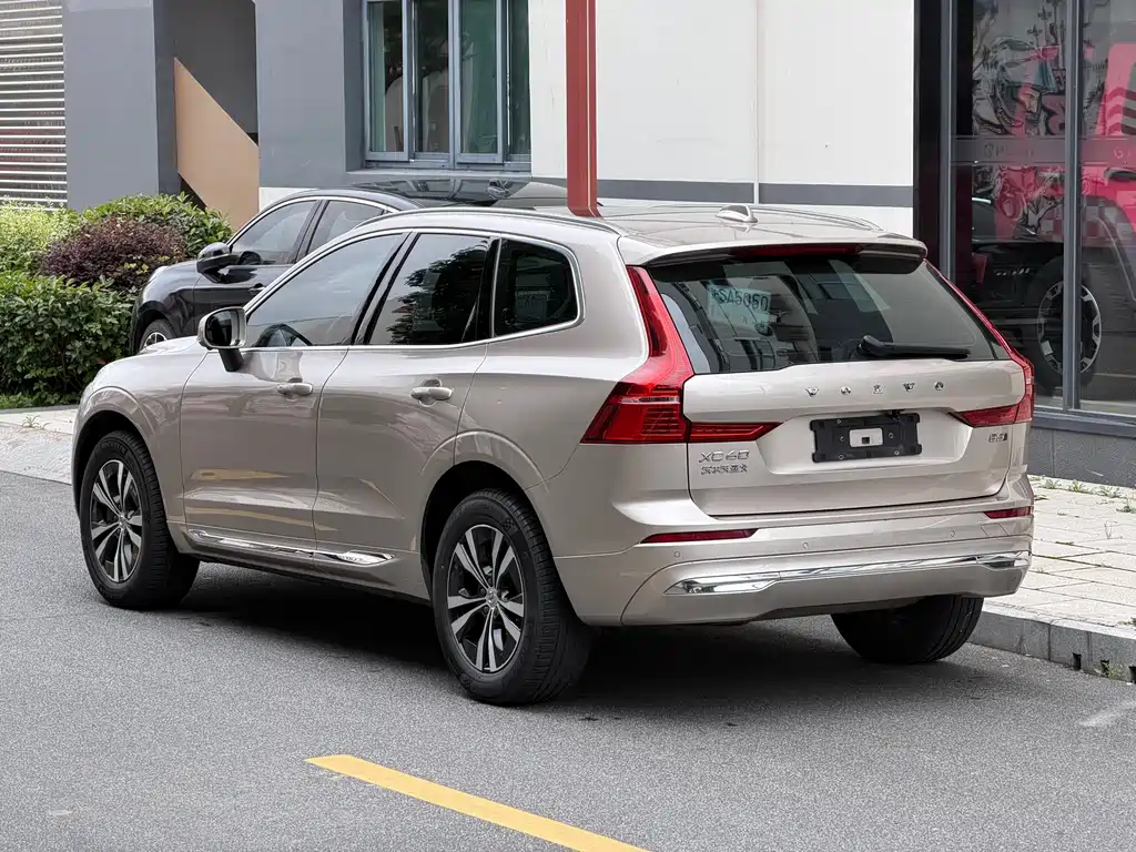 Volvo XC60 2022