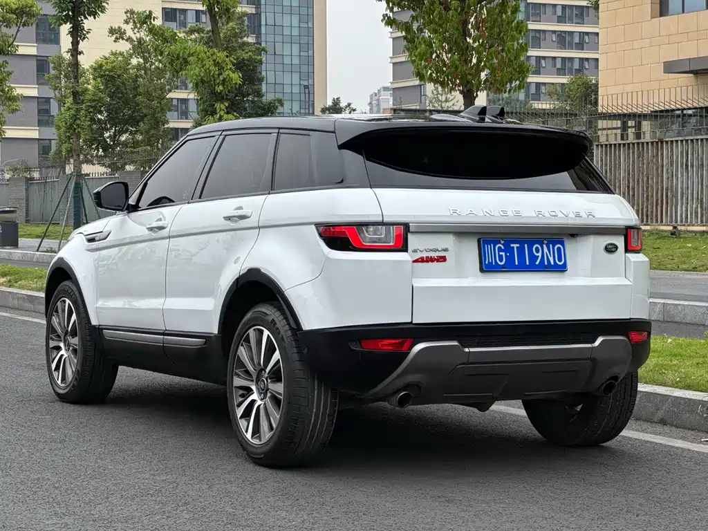 Land Rover Evoque 2018 — фото 14