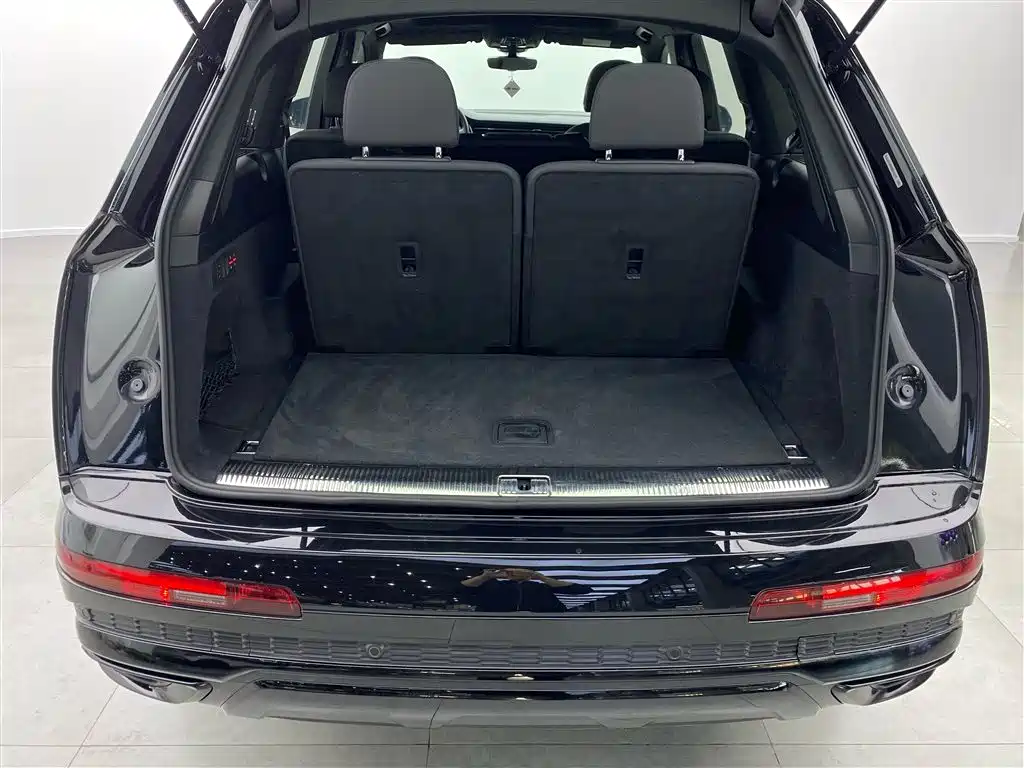 Audi Q7 2022 — фото 31