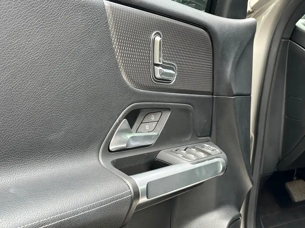 Mercedes-Benz GLB 2020 — фото 10