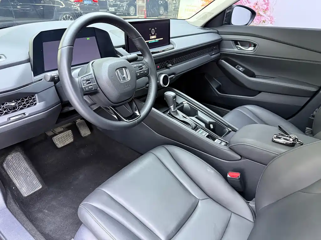 Honda Accord 2025 — фото 13