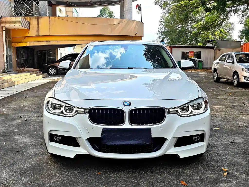 BMW 3 Series 2018 — фото 2